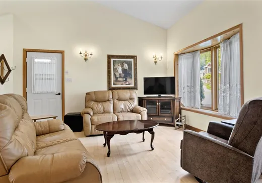 Maison à vendre - 1058 Rue Drouin, Orford, J1X 8A3
