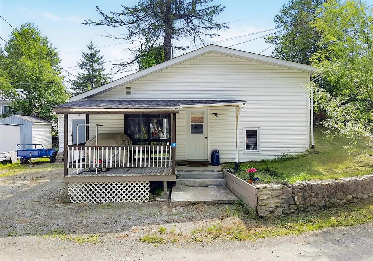 2405 Ch. Lemire, App. 74 — photo 1