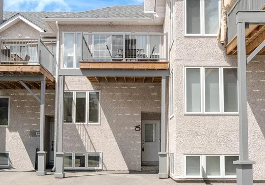 Maison à vendre - 124 Av. Hochar, Saint-Sauveur, J0R 1R3