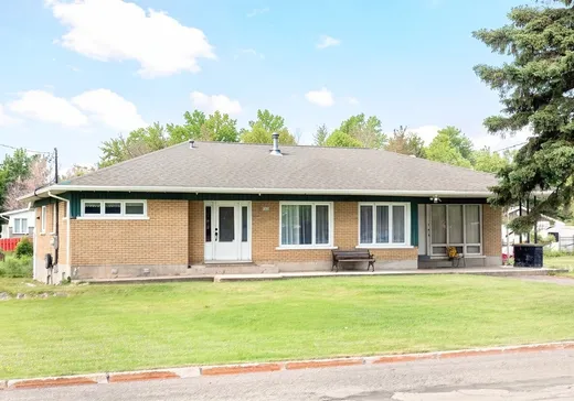 House for sale - 8300 Av. Sous-le-Vent, Plessisville, G6X 1K3