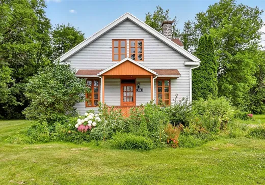 Two or more stories for sale - 1190 Rue Principale, Ste-Genevieve-De-Batiscan, G0X1A0