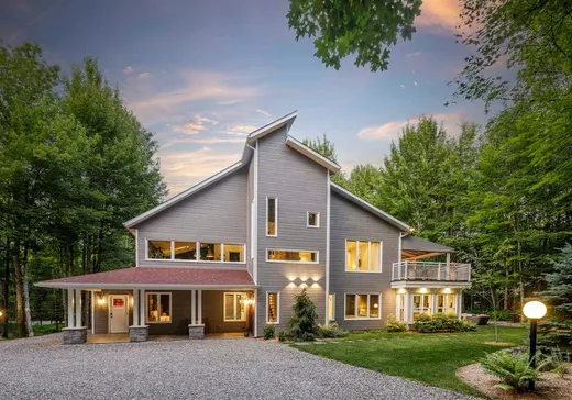 Two or more stories for sale - 644 Rue des Capillaires, Magog, J1X0M8