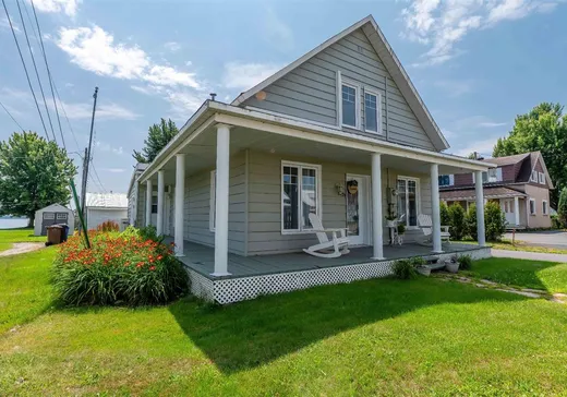 House for sale - 1026 Rue Notre-Dame, Champlain, G0X 1C0