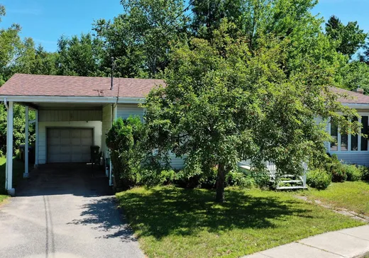 Maison à vendre - 45 Rue Boivin, Labelle, J0T 1H0