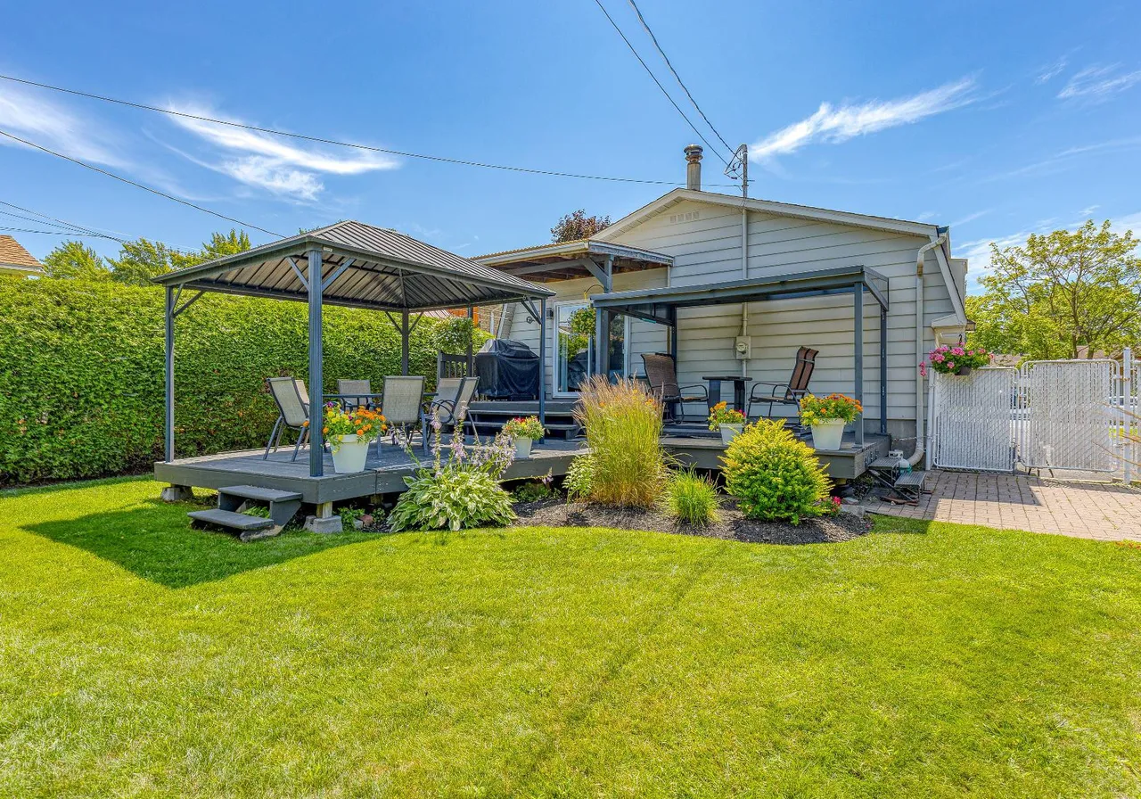 3803 Rue Marian — photo 2