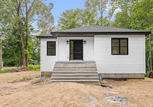 Maison à vendre - 721 Rue de la Colline, Grandes-Piles, G0X 1H0