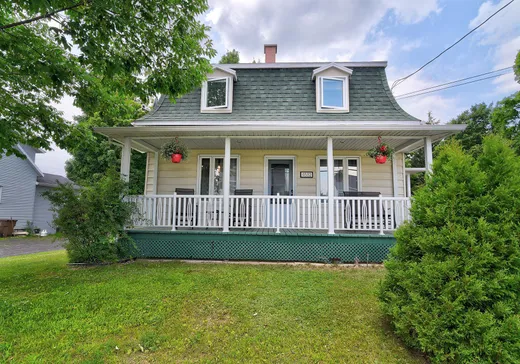 Two or more stories for sale - 4532 Rue Gosford E., Amqui, G0S2A0