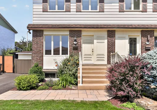 Maison à vendre - 337 Rue de Bollène, Laval (Laval-des-Rapides), H7N 5L5