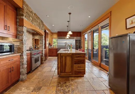 Maison à vendre - 2 Ch. du Mont-Maribou, Saint-Sauveur, J0R 1R7