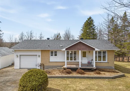 House for sale - 720 Route 143 S., Windsor, J1S 0G6