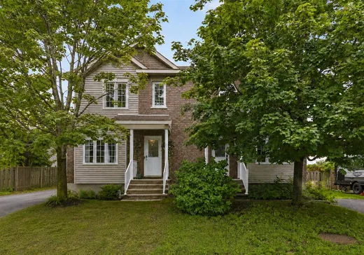 Two or more stories for sale - 203 Rue de Parenchère, Gatineau, J9H7S5