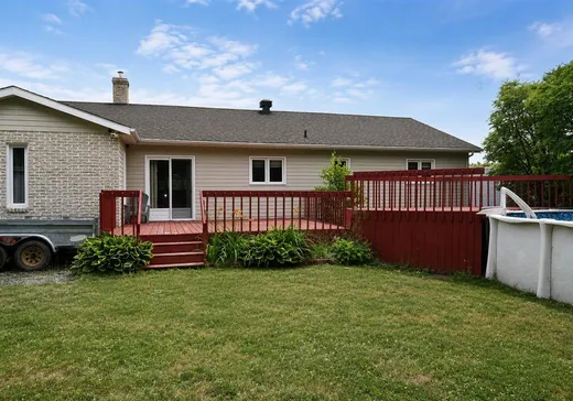 House for sale - 2 Rue Langelier, Sainte-Anne-des-Monts, G4V 2E9