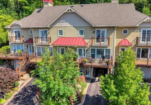 Maison à étages à vendre - 335 Ch. des Sorbiers, Saint-Sauveur, J0R1K0
