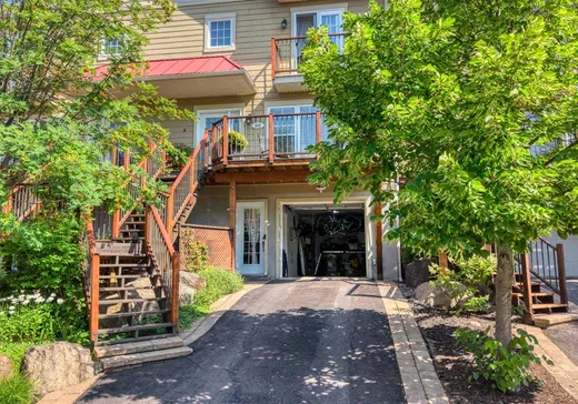 Maison à vendre - 335 Ch. des Sorbiers, Saint-Sauveur, J0R 1K0