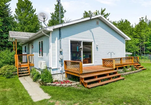 Maison à vendre - 2915 Ch. St-Léon, Lac-Mégantic, G0Y 1E1