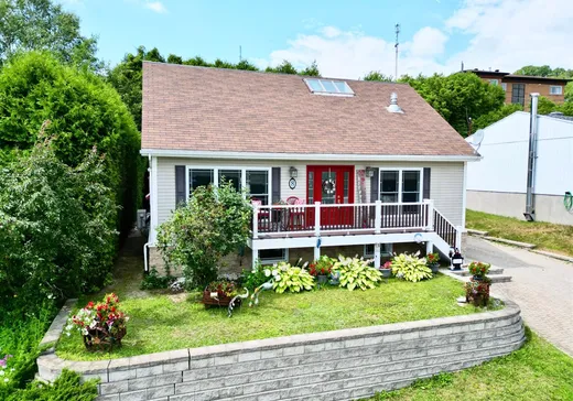 House for sale - 8 Rue du Docteur-Weinke, Témiscaming, J0Z 3R0