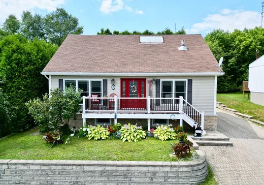 House for sale - 8 Rue du Docteur-Weinke, Témiscaming, J0Z 3R0