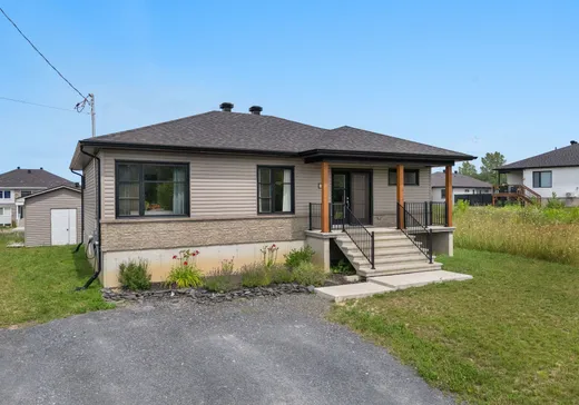 Bungalow à vendre - 113 Rue Mastine, Windsor, J1S0H8
