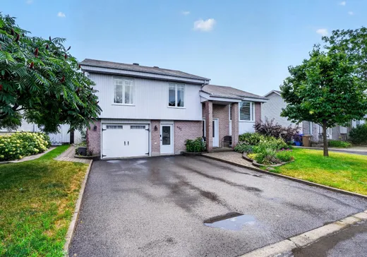 Two or more stories for sale - 452 Rue du Rhône, Lachenaie, J6W5M5
