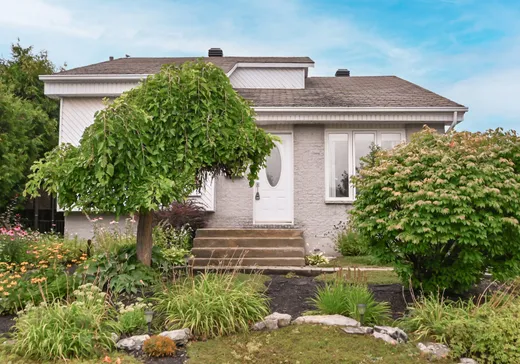 Maison à vendre - 195 Rue Chaumontel, Sainte-Thérèse, J7E 5H5