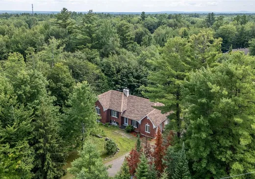 Bungalow à vendre - 112 Rue Jacques, Saint-Colomban, J5K1G2