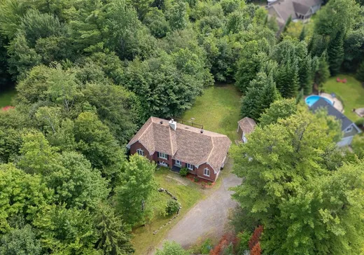 Maison à vendre - 112 Rue Jacques, Saint-Colomban, J5K 1G2