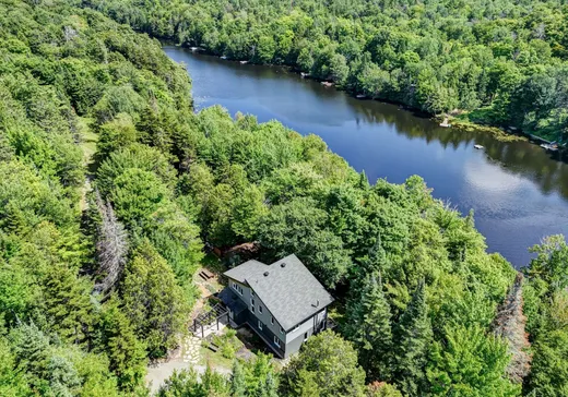 Maison à vendre - 42 Ch. Spruce S., Saint-Sauveur, J0R 1A0