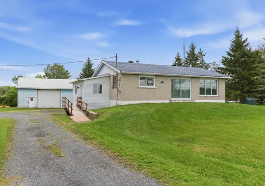 House for sale - 1026 Ch. de la Baie (1026Z), Rigaud, J0P 1P0