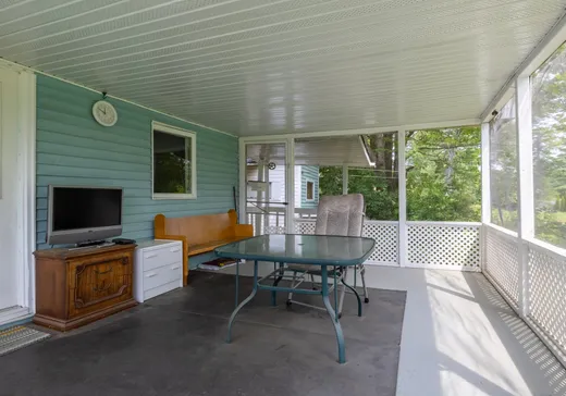 Maison à vendre - 40 Rue des Chênes, Ste-Catherine-De-Hatley, J0B 1W0