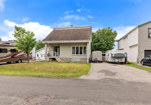 Maison à vendre - 325 Rue Fernand-Seguin, Lavaltrie, J5T 1Y1