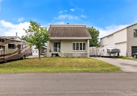 Maison à vendre - 325 Rue Fernand-Seguin, Lavaltrie, J5T 1Y1