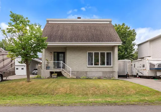 Maison à vendre - 325 Rue Fernand-Seguin, Lavaltrie, J5T 1Y1