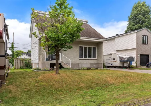Maison à vendre - 325 Rue Fernand-Seguin, Lavaltrie, J5T 1Y1