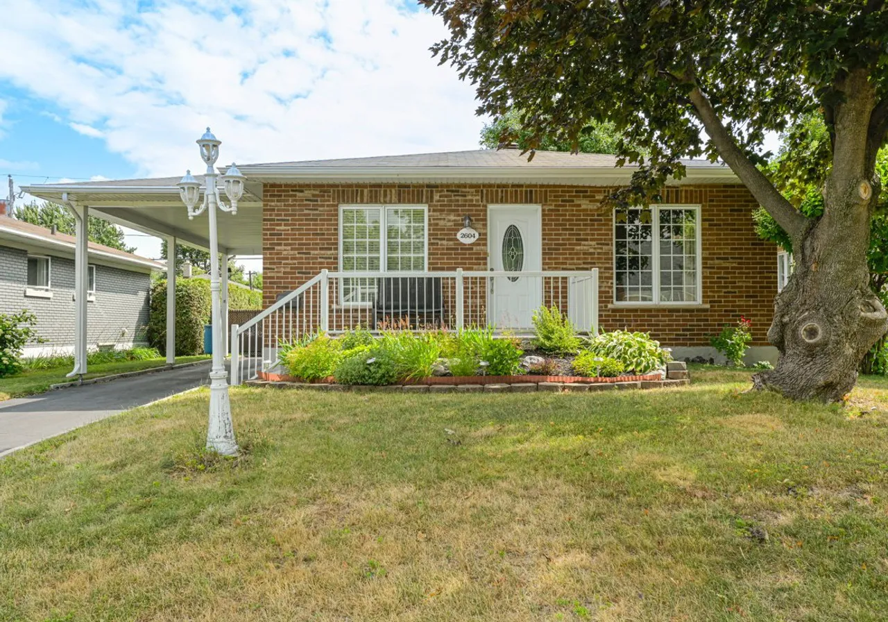 2604 Rue Mandeville — photo 1