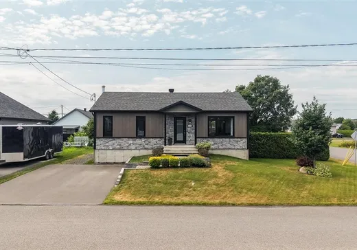 Maison à vendre - 273 Rue Mitchell, St-Cyrille-De-Wendover, J0C 1A0