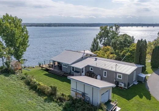 Maison à vendre - 136 Rue Campeau, Vaudreuil-Dorion, J7V 1L6