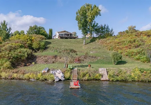 Maison à vendre - 136 Rue Campeau, Vaudreuil-Dorion, J7V 1L6