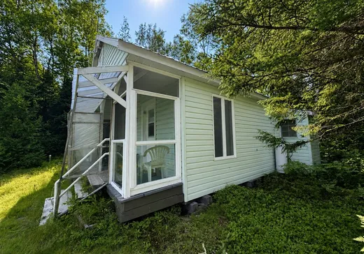 Bungalow à vendre - 1330 Route 285, Saint-Cyrille-de-Lessard, G0R2W0
