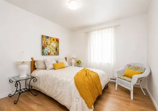 Maison à vendre - 1560A Rue St-Germain, Montréal (Saint-Laurent), H4L 3S8