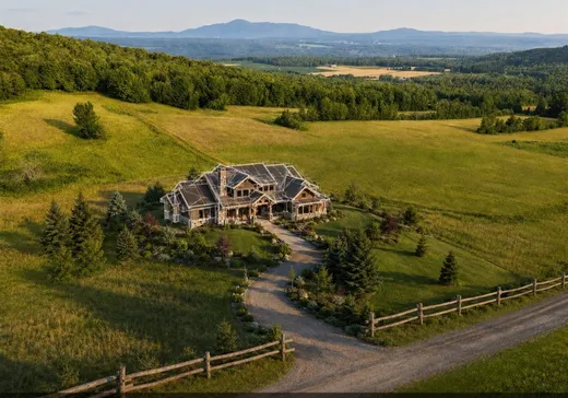 Maison à vendre - 250Z Ch. Veilleux, Ste-Catherine-De-Hatley, J0B 1W0