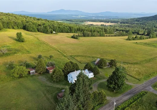 Maison à vendre - 250Z Ch. Veilleux, Ste-Catherine-De-Hatley, J0B 1W0