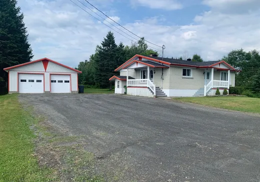 Bungalow à vendre - 797 Rue Principale, Lac-Drolet, G0Y1C0