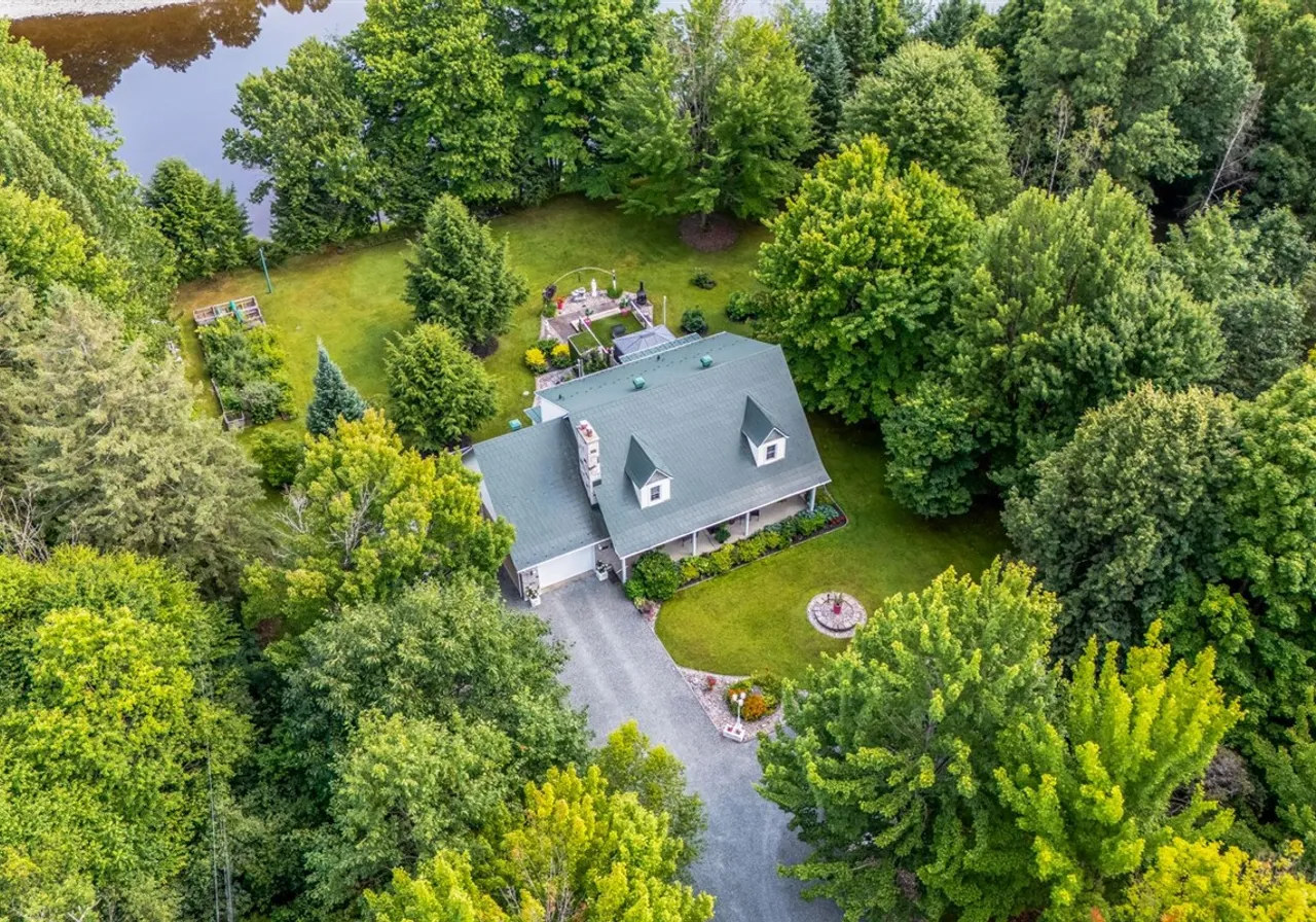 6216 Ch. de la Rivière — photo 1