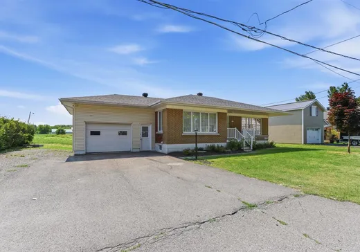 Bungalow à vendre - 2 Rue Sylvain, Saint-Urbain-Premier, J0S1Y0