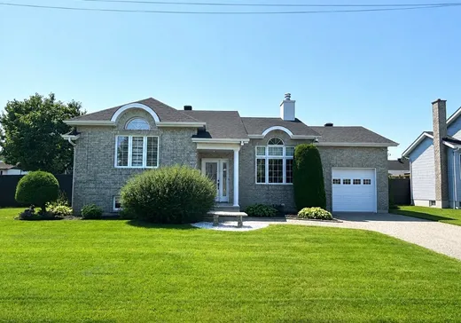 Bungalow à vendre - 94 Rue Quenneville, Salaberry-de-Valleyfield, J6T5C5