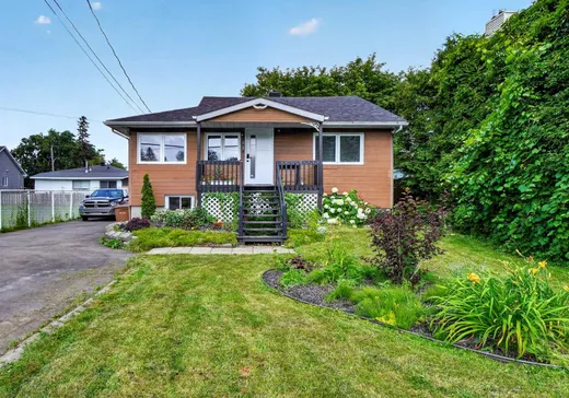 House for sale - 53 17e Avenue, Sainte-Marthe-sur-le-Lac, J0N 1P0