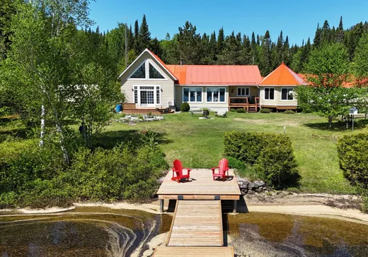 Maison à étages à vendre - 60 Ch. Baie-William O., Lac-Edouard, G0X3N0