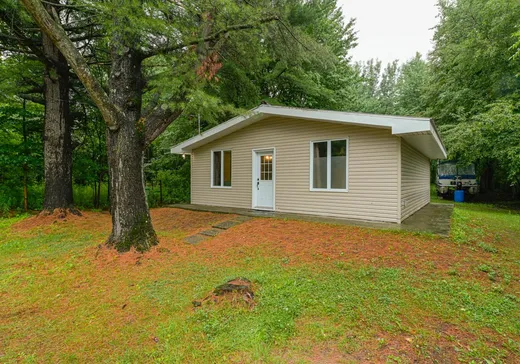 Two or more stories for sale - 2450 4e Rang, Sainte-Hélène-de-Bagot, J0H1M0