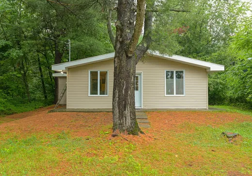 Maison à vendre - 2450 4e Rang, Sainte-Hélène-de-Bagot, J0H 1M0