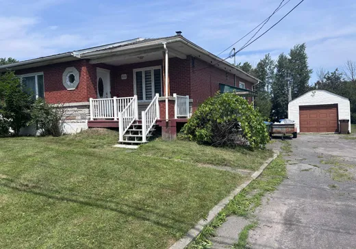 House for sale - 935 Rue des Des Carrières, Saint-Jean-sur-Richelieu, J3B 2P1